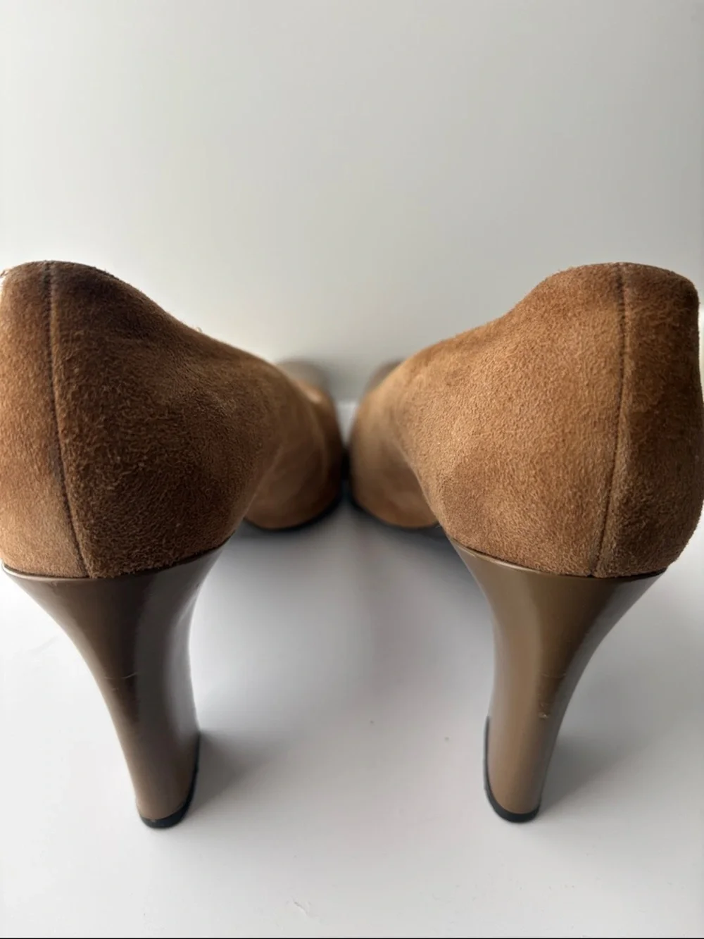 Bally Vintage Women's Tan Suede Flats with Leather Cap-Toe Size 10